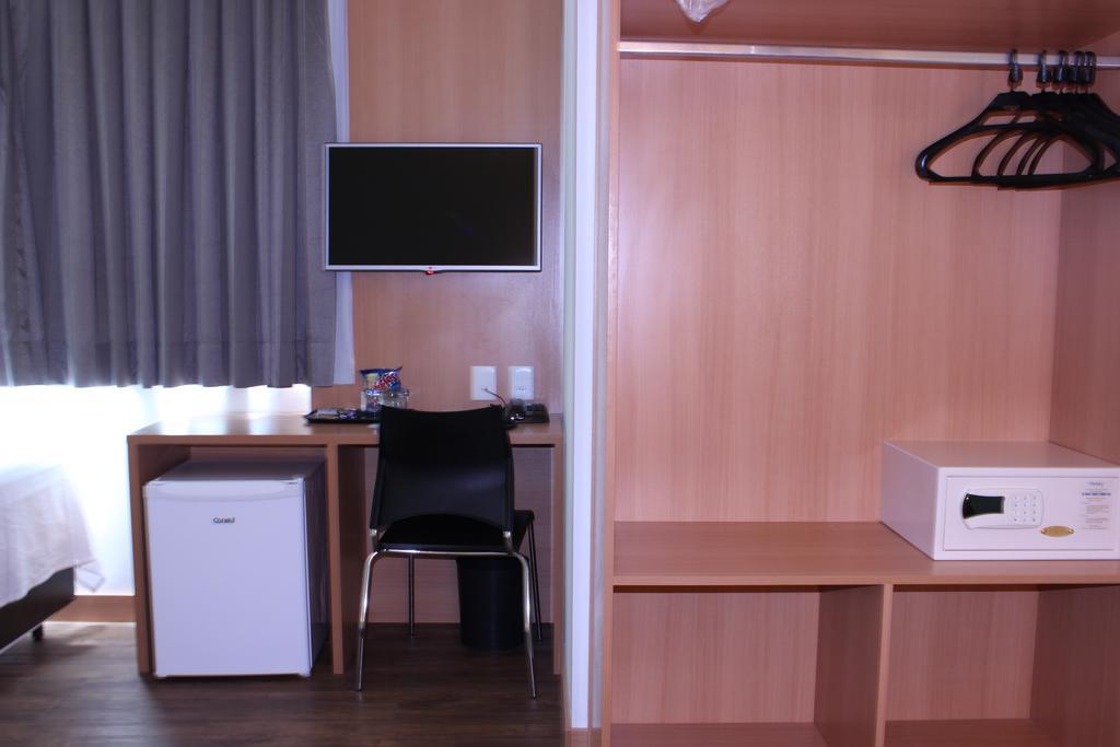 Vertentes Suites Hotel Консельейру-Лафаети Экстерьер фото